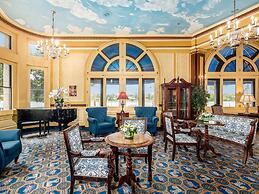 The Lafayette A grand Riverboat Era Hotel