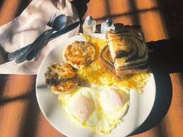 The Lafayette A grand Riverboat Era Hotel