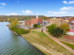 The Lafayette A grand Riverboat Era Hotel