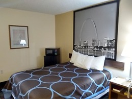 Super 8 by Wyndham Boonville
