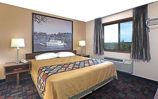 Super 8 by Wyndham Boonville