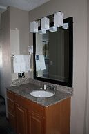 Days Inn & Suites by Wyndham Springfield on I-44