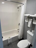 Budgetel Inn & Suites