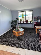 Budgetel Inn & Suites
