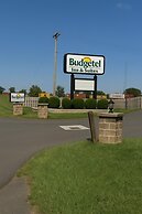 Budgetel Inn & Suites
