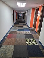 Red Carpet Inn