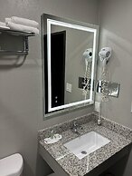 Super 8 Springfield North I-44