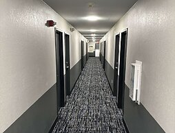 Super 8 Springfield North I-44