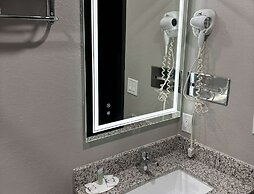 Super 8 Springfield North I-44