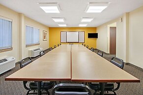 La Quinta Inn & Suites by Wyndham Albuquerque Journal Ctr NW