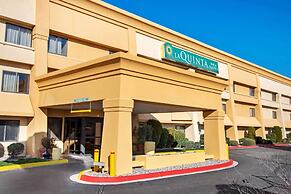 La Quinta Inn & Suites by Wyndham Albuquerque Journal Ctr NW