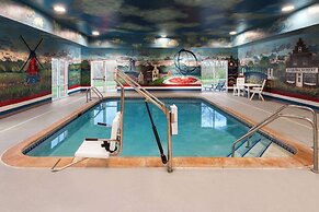 Links Bos Landen Hotel & Spa of Pella, Trademark by Wyndham