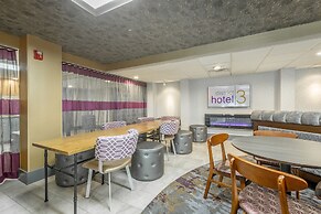 District 3 Hotel, Ascend Hotel Collection