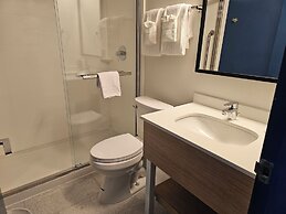 District 3 Hotel, Ascend Hotel Collection