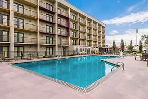 District 3 Hotel, Ascend Hotel Collection