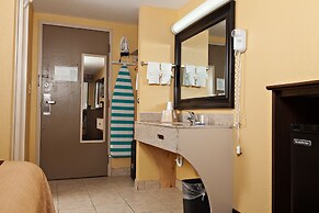 Super 8 by Wyndham Wichita Airport