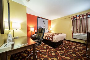 Super 8 by Wyndham Wichita Airport