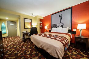 Super 8 by Wyndham Wichita Airport