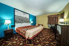 Super 8 by Wyndham Wichita Airport