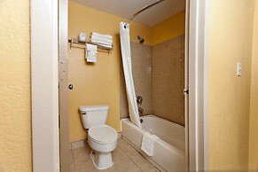 Super 8 by Wyndham Wichita Airport