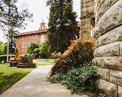 The Mansion at Elfindale