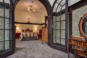 The Mansion at Elfindale