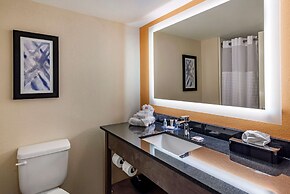 Comfort Suites Alpharetta/Roswell - Atlanta Area