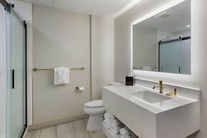 Best Western Plus The Charles Hotel