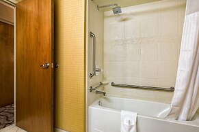 DoubleTree by Hilton Hotel Johnson City