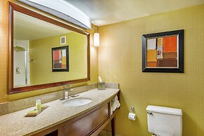 DoubleTree by Hilton Hotel Johnson City