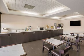 Clarion Pointe Forsyth I-75