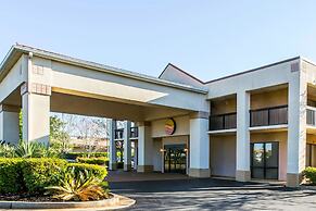 Clarion Pointe Forsyth I-75