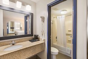 Clarion Pointe Forsyth I-75