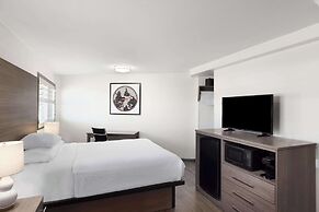 Ramada by Wyndham Medford Airport North