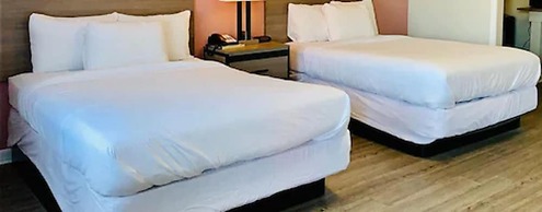Econo Lodge Inn & Suites