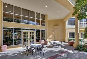 La Quinta Inn & Suites by Wyndham Dallas - Addison Galleria