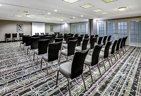 La Quinta Inn & Suites by Wyndham Dallas - Addison Galleria