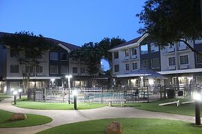 La Quinta Inn & Suites by Wyndham Dallas - Addison Galleria