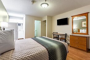 HomeTowne Studios by Red Roof Atlanta NE - Norcross South