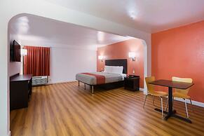 Motel 6 Suwanee, GA - Gwinnett Center