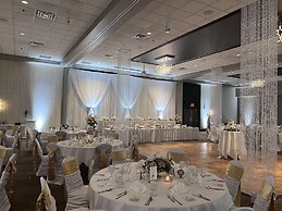 DoubleTree by Hilton Hotel Bloomington