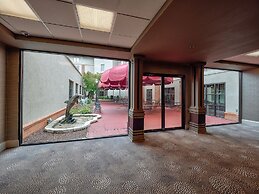DoubleTree by Hilton Hotel Bloomington