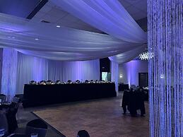 DoubleTree by Hilton Hotel Bloomington
