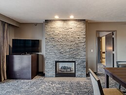 DoubleTree by Hilton Hotel Bloomington