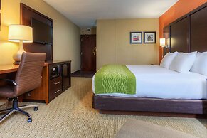 Comfort Inn & Suites Evansville Airport