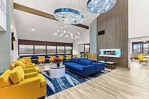 Comfort Inn & Suites Evansville Airport