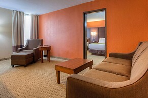 Comfort Inn & Suites Evansville Airport