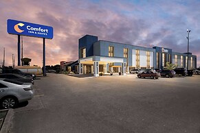 Comfort Inn & Suites Evansville Airport