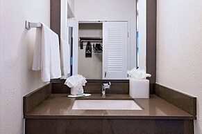 Courtyard by Marriott Austin The Domain Area