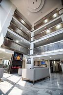 La Quinta Inn & Suites by Wyndham Dallas I-35 Walnut Hill Ln